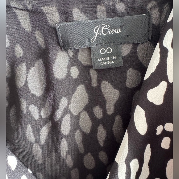 J.CREW Women's Printed Satin Crepe Peplum Top Blouse Black White Size 00 - Picture 7 of 10